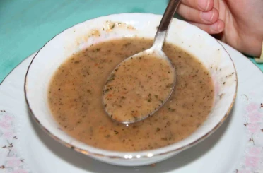 Bilecik’te Ramazan ayının vazgeçilmesi ısırgan otlu tarhana çorbası 