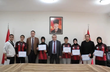 Bilecik’te sporculara başarı belgesi verildi 