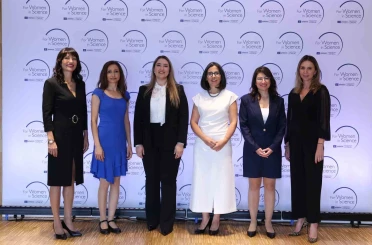 ‘Bilim Kadınları İçin’ Programı’nın 20 yılı aşan yolculuğu kitap oldu 