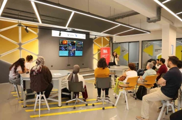 Bilim söyleşilerinde hidrojen ve yakıt pili teknolojileri konuşuldu 