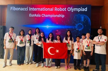 Bilim Yunusemre’den 3 büyük başarı 