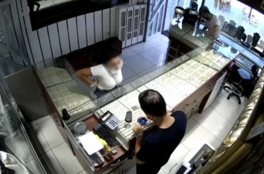 Bilişim hırsızlığı yoluyla arkadaşının 780 bin TL’sini kendi hesabına aktaran kadın tutuklandı 