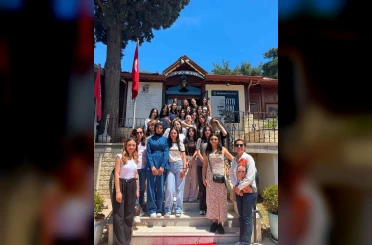 Bin liseli genç müzelerle tanıştı 