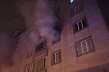 Binada çıkan yangında 6 kişi dumandan etkilendi