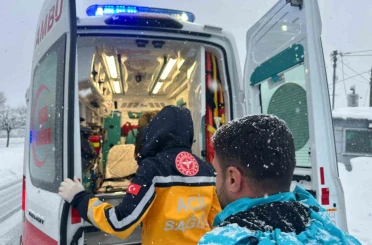 Bingöl’de diyaliz hastası UMKE tarafından hastaneye ulaştırıldı 