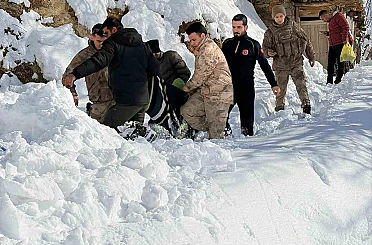 Bingöl’de ekipler karbonmonoksit gazından zehirlenen şahıs için seferber oldu 