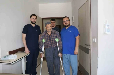 Bingöl’de iki aşamalı diz protezi revizyon ameliyatı gerçekleştirildi 