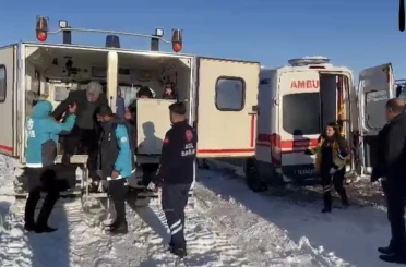 Bingöl’de UMKE ekipleri zorlu kış şartlarında hastaya umut oldu 