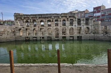 Binlerce yıllık Roma Hamamı, ziyaretçilerini ağırlamaya devam ediyor 