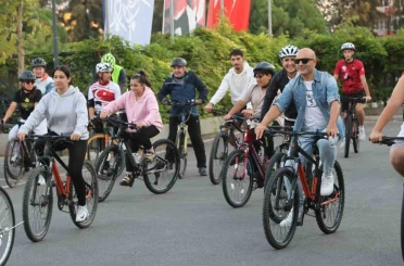 Bisiklet turuyla sağlıklı yaşam ve spor kültürüne dikkat çektiler 