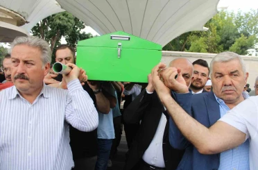 Bisikletten düşerek hayatını kaybeden özel kalem müdürü toprağa verildi 