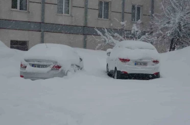 Bitlis’te 111 köy yolu ulaşıma kapandı 