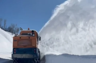 Bitlis’te karla mücadele çalışmaları devam ediyor 