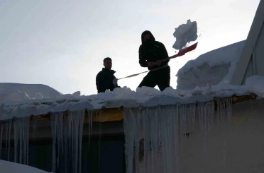 Bitlis’te soğuk hava etkisini sürdürüyor 