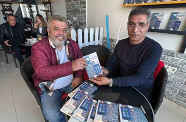 Bodrum’da emekli polis memurundan şiir kitabı imza gününe yoğun ilgi 