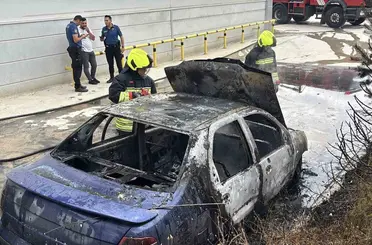 Bolu’da 15 gün önce aldığı otomobil, park halindeyken küle döndü
