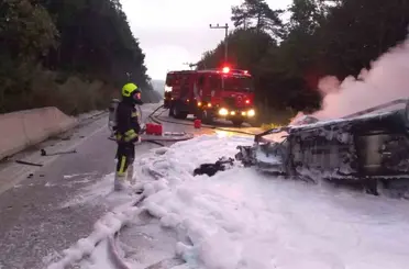 Bolu’da devrilen otomobil alev aldı: Sürücü yaralı
