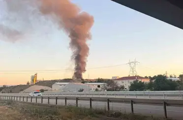 Bolu’da geri dönüşüm fabrikasında yangın çıktı
