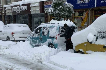 Bolu’da kar kürekleri ’yok’ sattı 