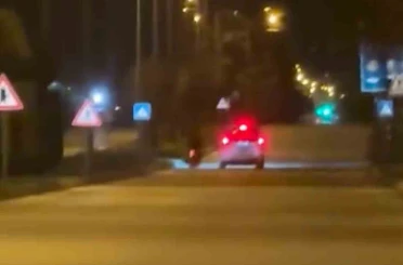 Bolu’da polisten kaçan plakasız motosikletlinin yakalanma anı kamerada