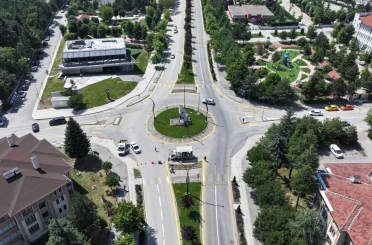 Bolu’da trafik güvenliği için yol çizgileri yenileniyor 