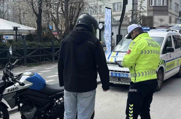 Bolu’da trafik polisleri denetimleri sıkılaştırdı 