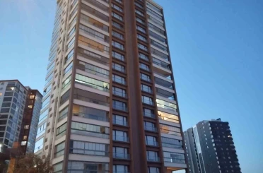 Boşanma aşamasındaki eşini çocuklarının yanında öldürdü 