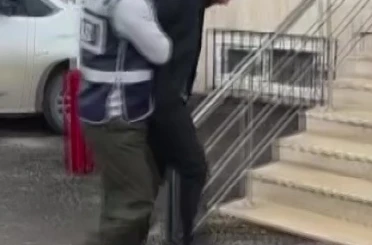 Boşanma aşamasındaki eşinin evine zarar veren şahıs tutuklandı 