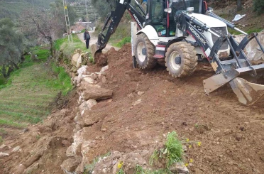 Bozdoğan Belediyesi ekipleri sağanak yağış sonrası çalışmalarını sürdürüyor 
