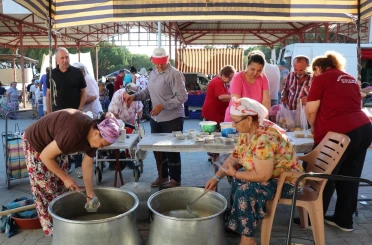 Bozdoğan Belediyesi’nden aşure ikramı 