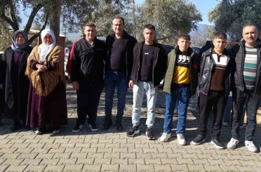 Bozdoğan’da askerler Kur’an-ı Kerim ve Türk Bayrağı ile uğurlandı 