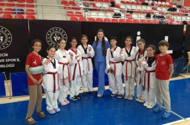 Bozüyüklü taekwondocular başarılarıyla göz doldurdu 