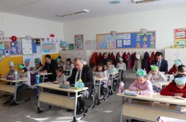 Bozüyük’te kaymakam ve öğrenciler kitapla buluştu 