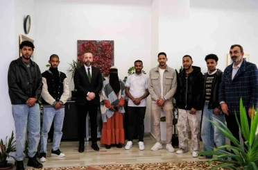 BŞEÜ rektör yardımcısı yabancı öğrencilerle buluştu 