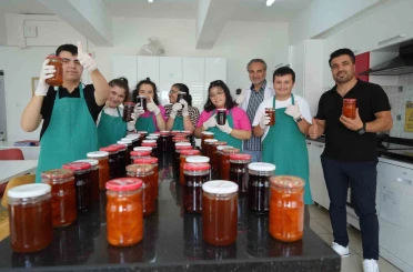 Bu okulda yaz tatili yok, özel çocuklara eğitim ve eğlence var 