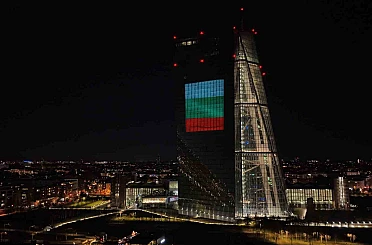 Bulgaristan, 20 sene sonra yılbaşı itibarıyla euroya geçti 