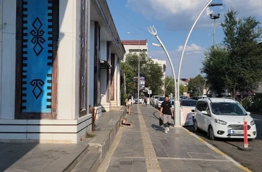 Bunaltıcı sıcaklara karşı Munzur Dağları’nda kartopu keyfi 