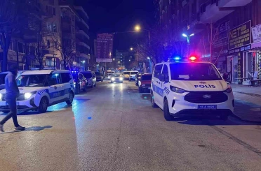 Burdur’da eğlence mekanında çıkan kavgada 2 kişi bıçaklandı 