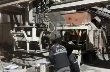 Burdur’da pres makinesine sıkışan işçi yaralandı 