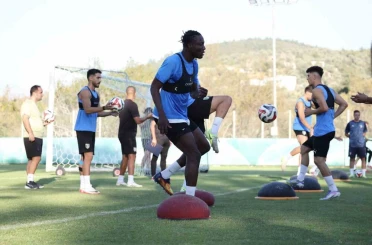 Burhan Eşer: "İyi bir ivme yakaladık, taraftarımıza galibiyet armağan etmek istiyoruz" 