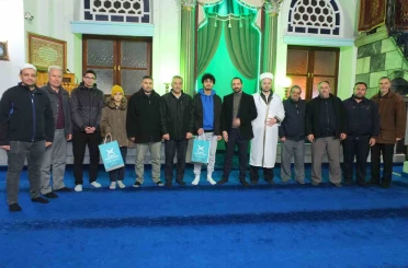 Burhaniye’de Türkiye Gençlik Vakfından Sabah Namazı Buluşması düzenledi 
