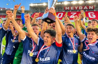 Bursa Orhangazi Futbol Kulübü, U18 Türkiye Şampiyonu oldu 
