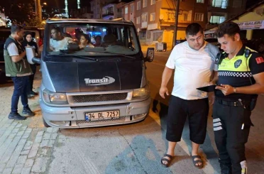 Bursa polisinden ‘Huzur’ uygulaması: 1 kişi yakalandı, 24 sürücüye ceza yazıldı 