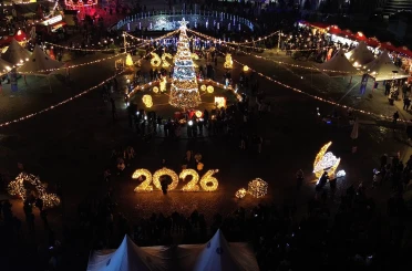 Bursa Yeni Yıl Meydanı’nda yılbaşı coşkusu 