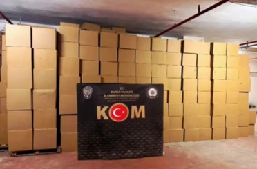 Bursa’da dev kaçak tütün operasyonu...Milyonlarca makaron ele geçirildi 