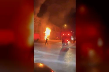 Bursa’da iş yeri alev alev yandı 