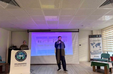 Bursa’da Meslek Lisesinde Dünya Seninle Konuşuyor etkinliği 