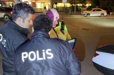 Bursa’da o mahalleye akın eden sürücülere polis uygulaması 
