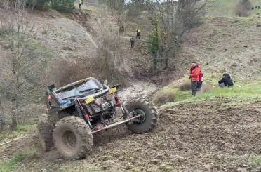 Bursa’da Off-Road yarışında takla attı...Nefes kesen anlar kamerada