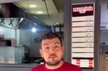 Bursa’da pilavcıya giren hırsız tatlı yedi, işyeri sahibi çağrı yaptı 